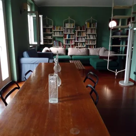 Casa Della Regina Guest house *